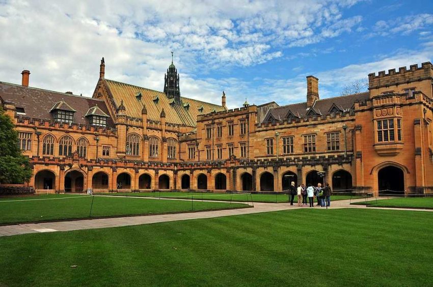 Đại học dự bị du học Úc 2023